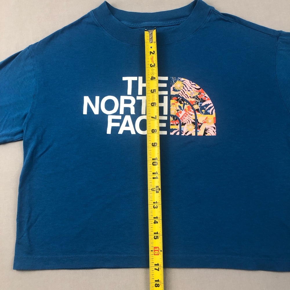 The North Face Women’s Graphic Tee - Picture 3 of 11